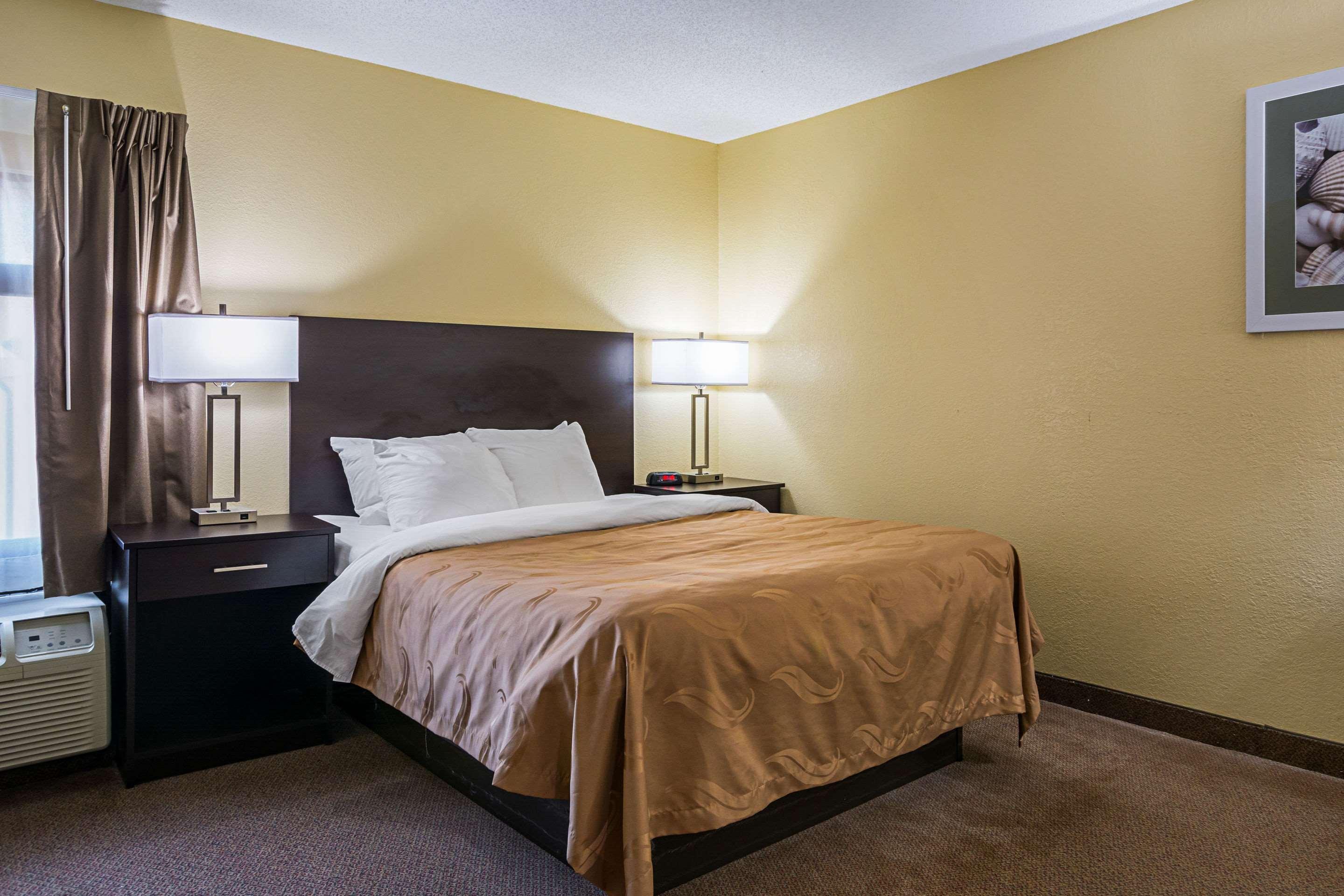 Quality Inn & Suites Greensburg I-74 Exterior foto