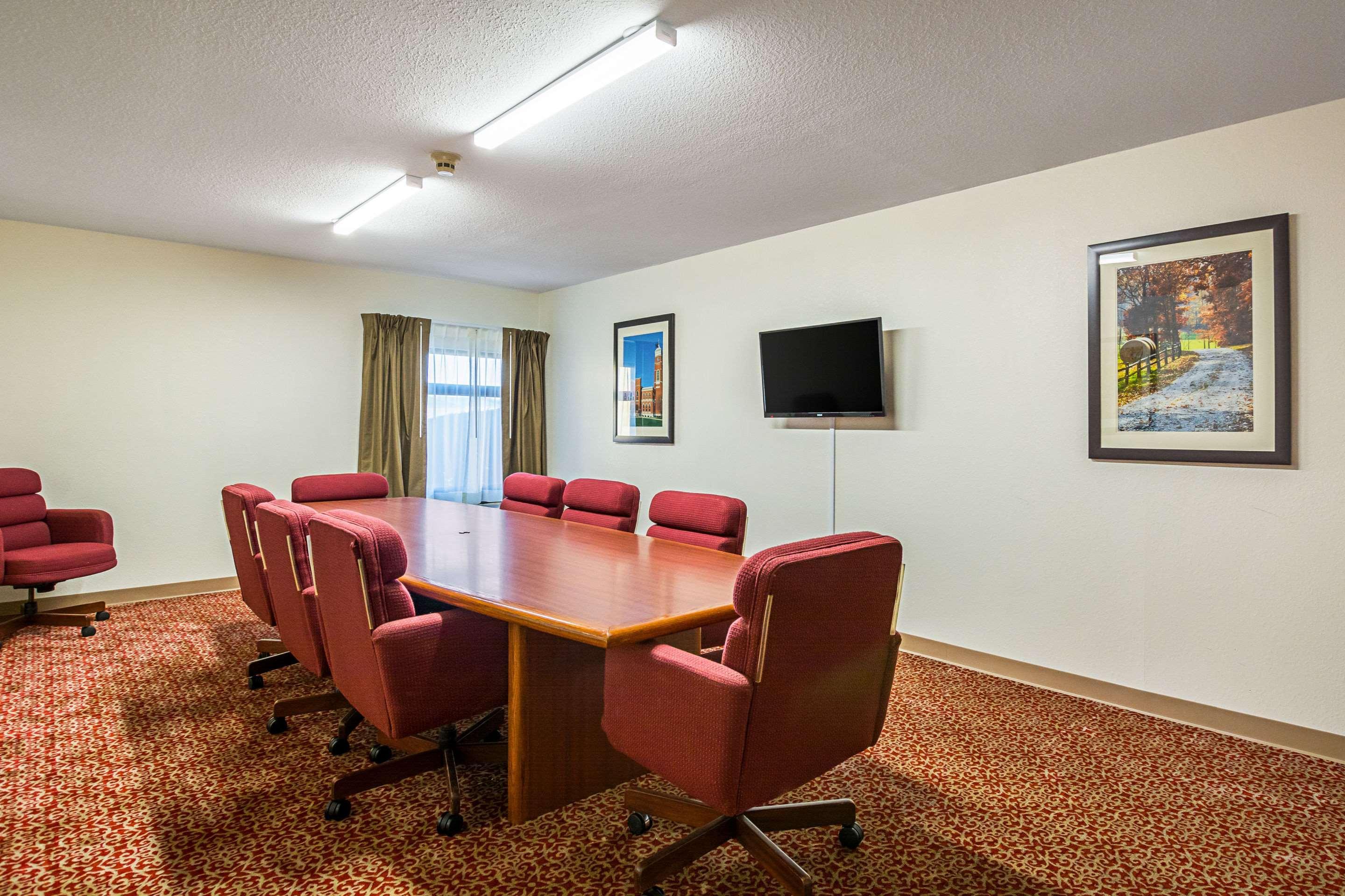 Quality Inn & Suites Greensburg I-74 Exterior foto